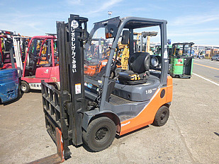 Forklift