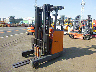 Forklift