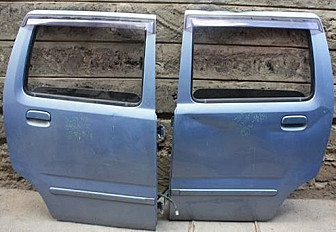 Suzuki Wagon door